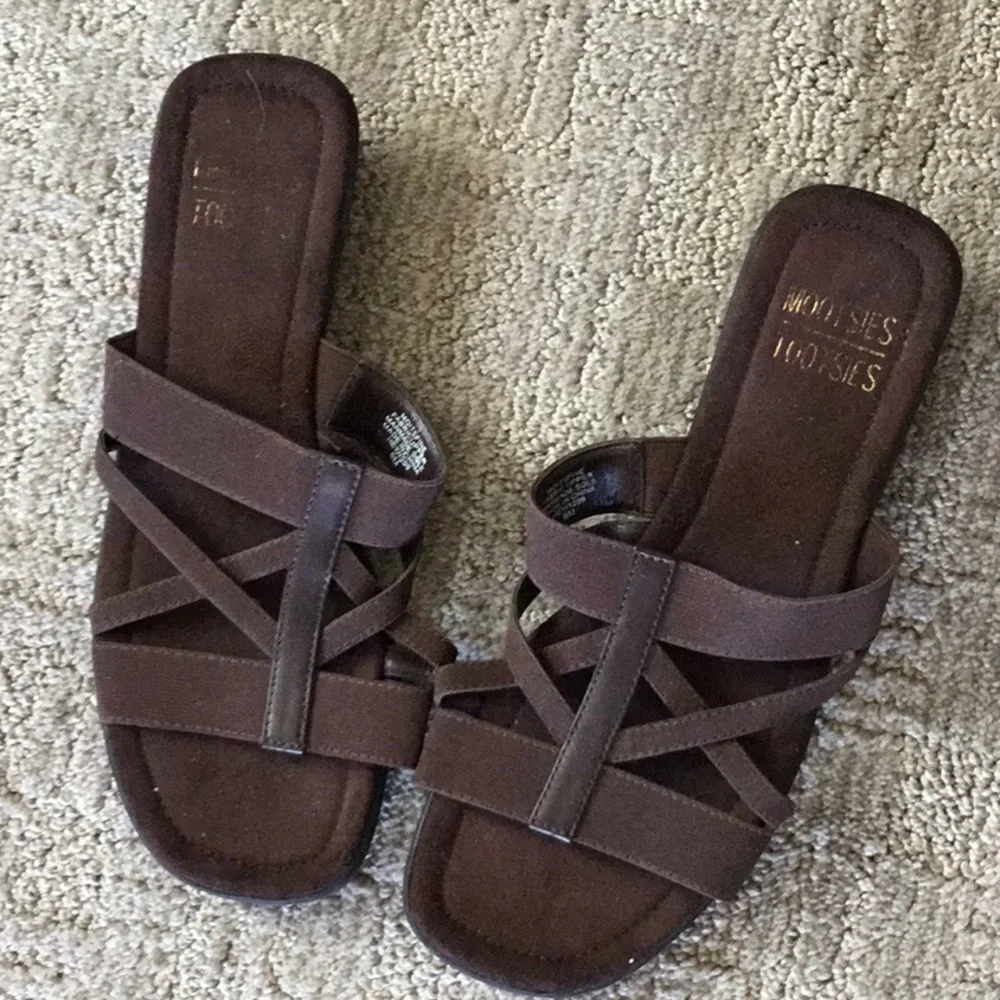 Mootsies Tootsies brown sandals size 9